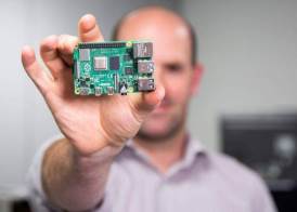 Raspberry Pi - اصغر حاسوب في العالم