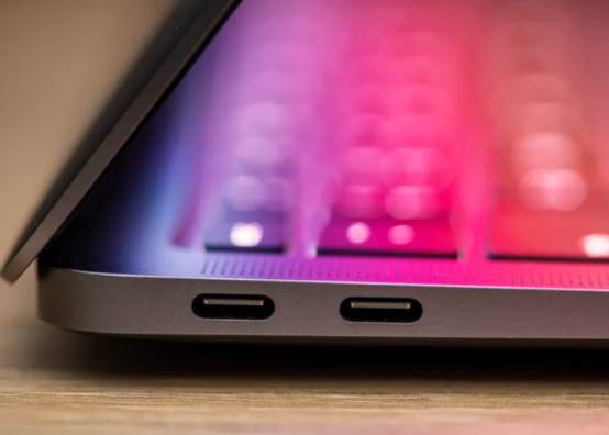 ملحقات USB-C