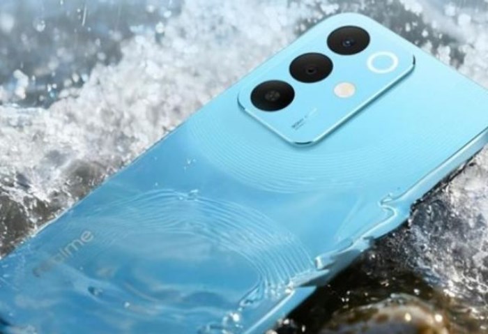 Realme 15x 5G.. بطارية عملاقة وتصميم متين يغيّران قواعد الفئة المتوسطة