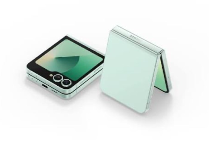 Samsung Galaxy Z Flip 7.. الابتكار يلتقي بالأناقة في طيّة واحدة Samsung Galaxy Z Flip 7.. الابتكار يلتقي بالأناقة في طيّة واحدة