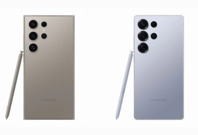  هاتف جالكسي S25 Ultra إلى اليمين وGalaxy S24 Ultra إلى اليسار