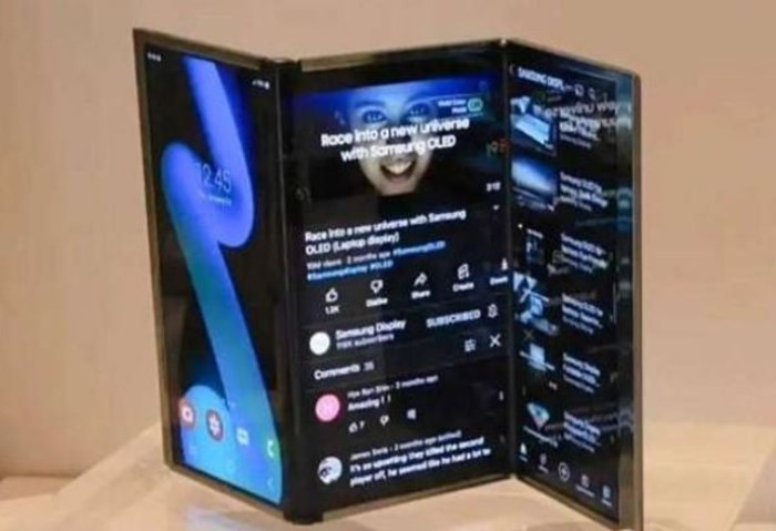 هاتف Galaxy Z TriFold