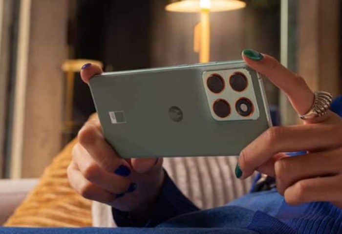 هاتف موتورولا Edge 70