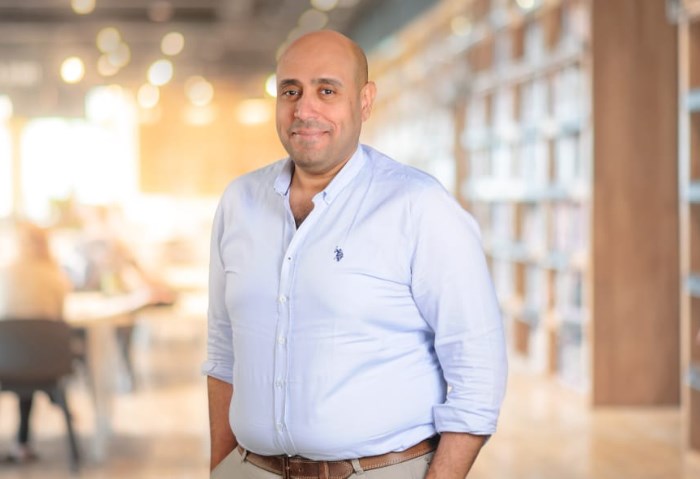 الدكتور إسلام نصر الله