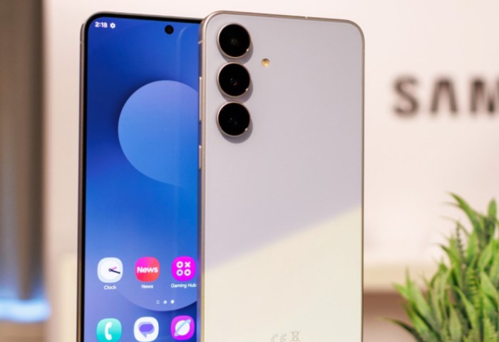 هاتف Galaxy S25 FE