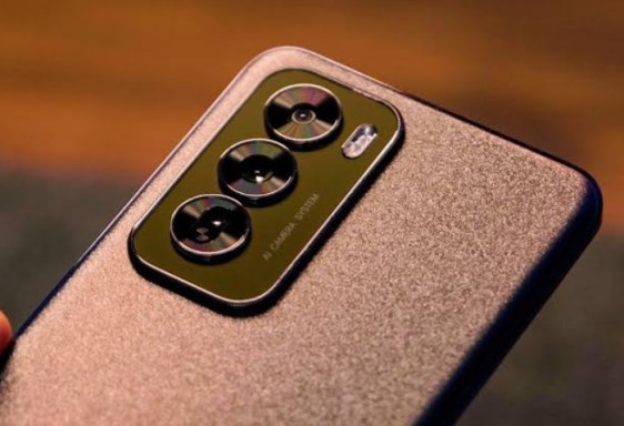 هاتف Oppo Reno 12 5G.. تصميم أنيق وإمكانيات حديثة