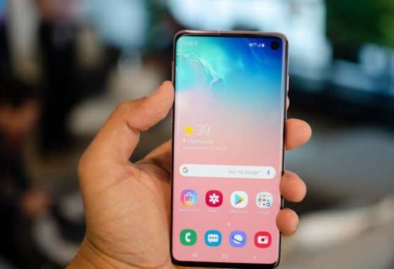 هاتف Samsung Galaxy s10.. شاشة Dynamic AMOLED