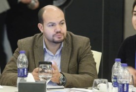 الكاتب الصحفي أحمد الشيخ