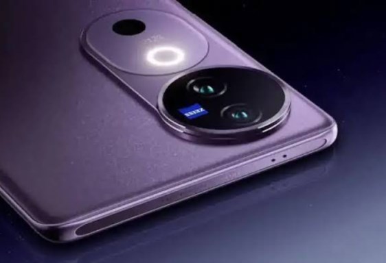 هاتف Vivo V50.. شاشة رائعة وبطارية قوية