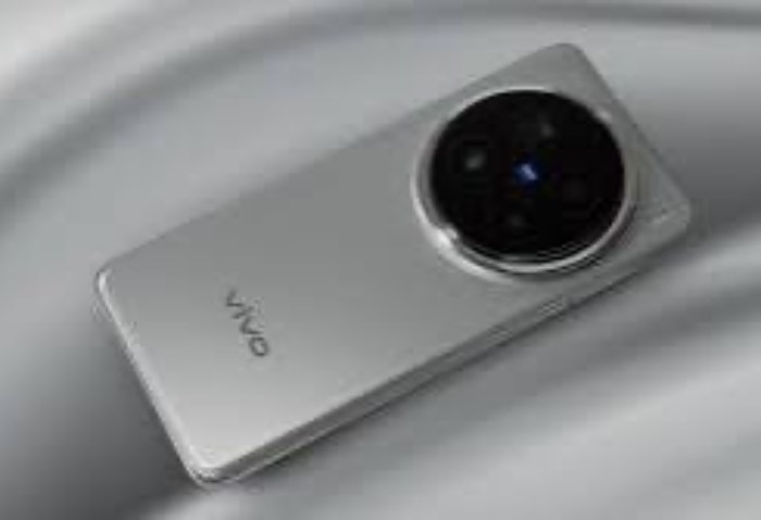 هاتف Vivo X200 Ultra.. شاشة استثنائية وكاميرا متطورة