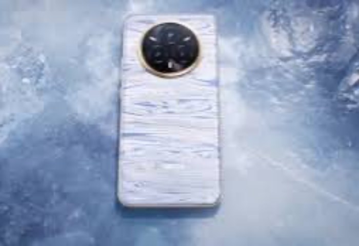 هاتف Realme 14.. أداء قوي وكاميرا عالية هاتف Realme 14.. أداء قوي وكاميرا عالية