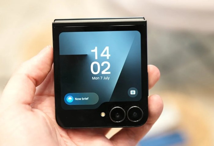 Galaxy Z Flip 7 FE Galaxy Z Flip 7 FE