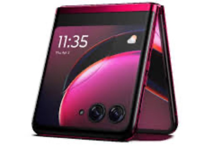 Motorola Razr Ultra.. نقلة نوعية في عالم الهواتف القابلة للطي Motorola Razr Ultra.. نقلة نوعية في عالم الهواتف القابلة للطي