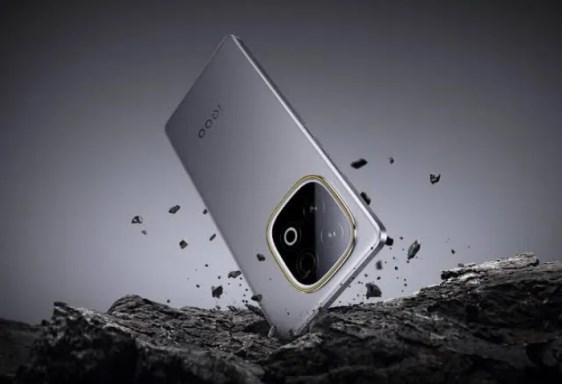 هاتف iQOO Z10 Turbo Plus