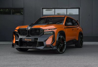  السيارة BMW XM