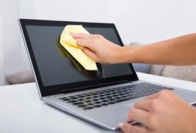 تنظيف الهاتف والحاسوب