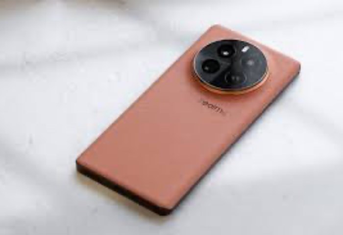 هاتف Realme GT 5 Pro.. أداء خارق وشاشة مذهلة للمستخدم العصري