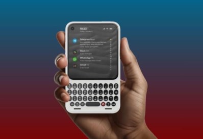 جهاز “Clicks Communicator”