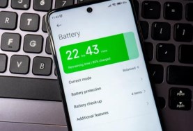 بطاريات الهواتف الذكية