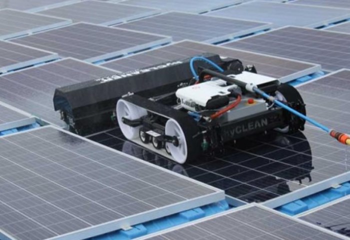 الروبوت الشمسي