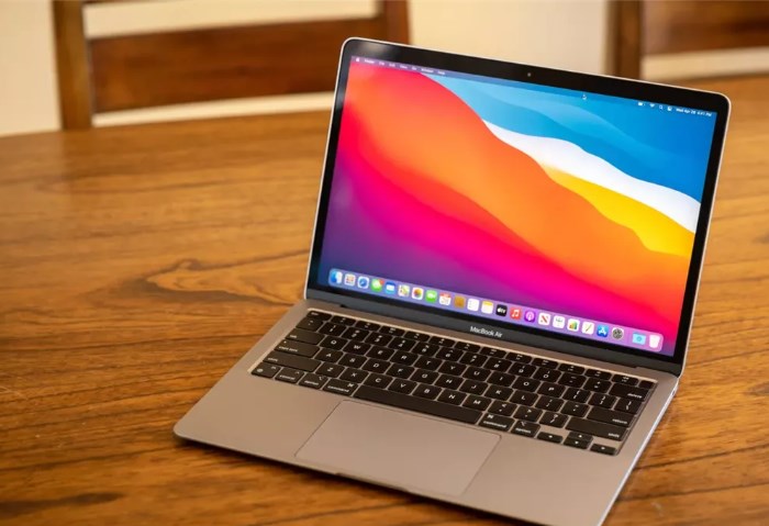 جهاز ماك بوك برو