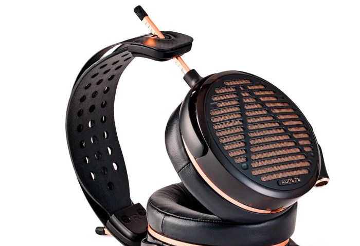 سماعات LCD-5 الجديدة