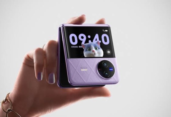 vivo X Flip