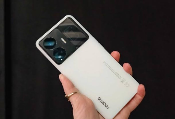 realme GT 3
