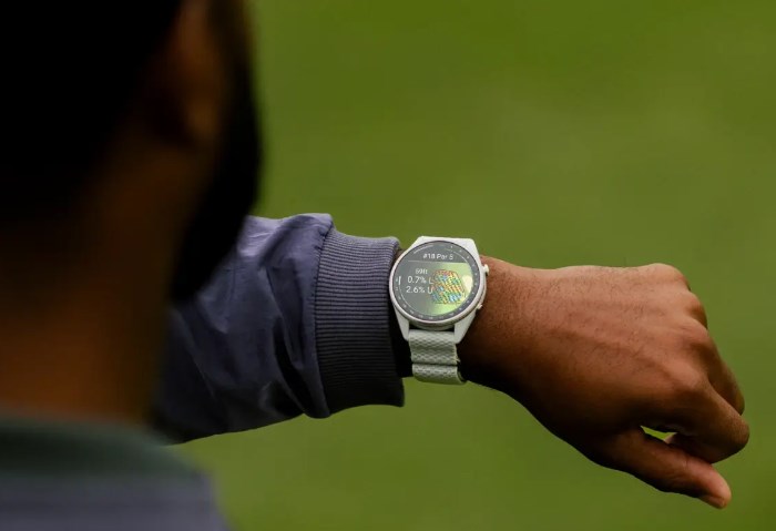 S72 golf smartwatch