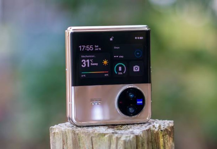 vivo X Flip