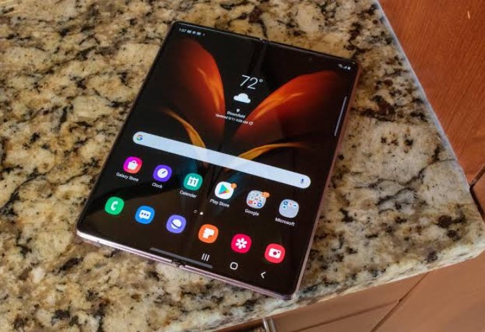 Samsung Galaxy Z Fold 2