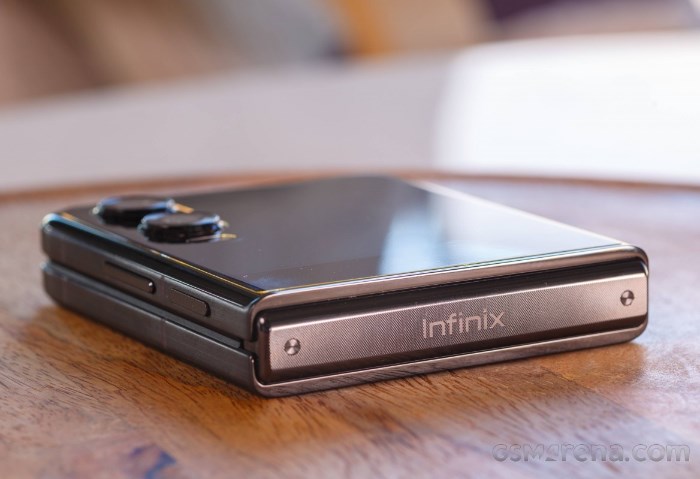 Infinix Zero Flip