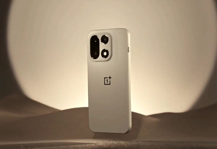 OnePlus 15.. ون بلس تقدم هاتفًا رائدًا يركز على الأداء والسرعة