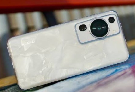 سعر ومواصفات Huawei P70 Pro.. هاتف رائد بكاميرا قوية وتجربة متوازنة