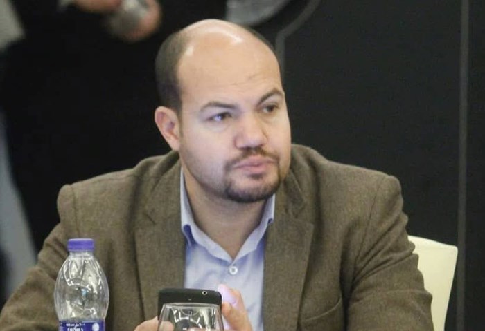 الكاتب الصحفي أحمد الشيخ