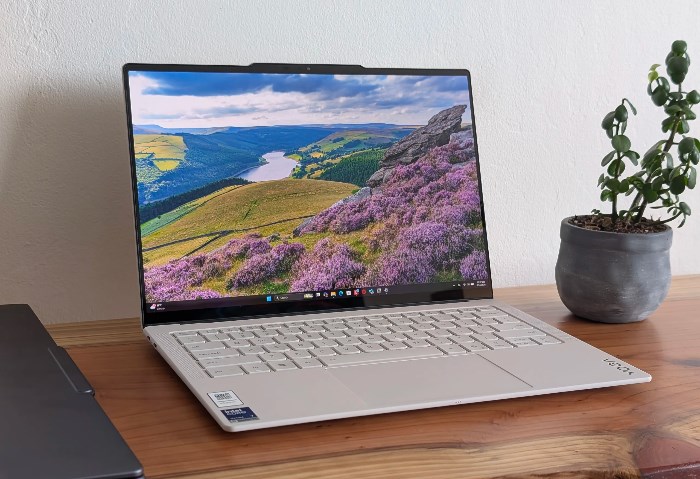 Lenovo Yoga Slim 7 Ultra