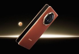 Honor Magic V4