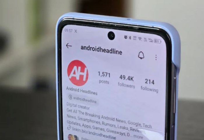 Instagram 