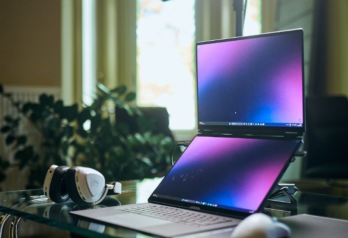 Asus ROG Zephyrus Duo GX651