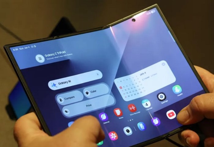 Samsung Galaxy Z Fold 8