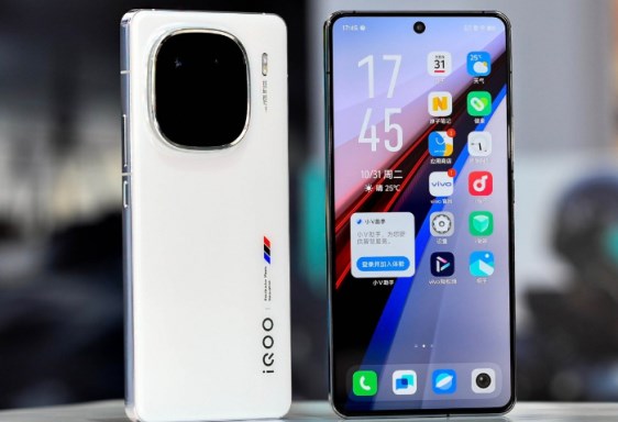 iQOO 12 Pro