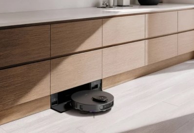 LG unveils RONi robot