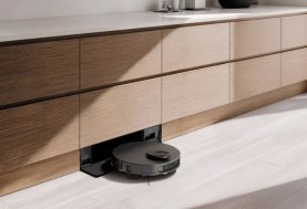 LG unveils RONi robot