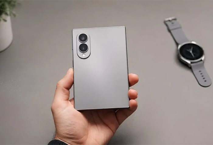 Galaxy Z Fold 8