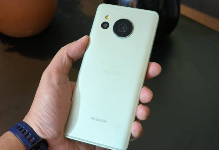 Sharp Aquos Sense 8