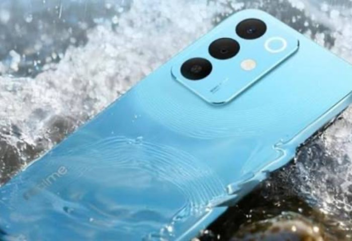 Realme 15x.. هاتف متين ببطارية 7000 مللي أمبير وشاشة 144 هرتز لمواجهة الظروف القاسية