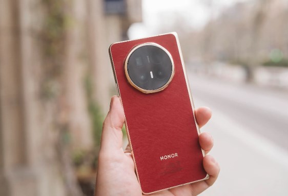 Honor Magic V6