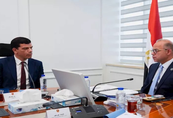 وزير الاستثمار يبحث مع «EVRAID»