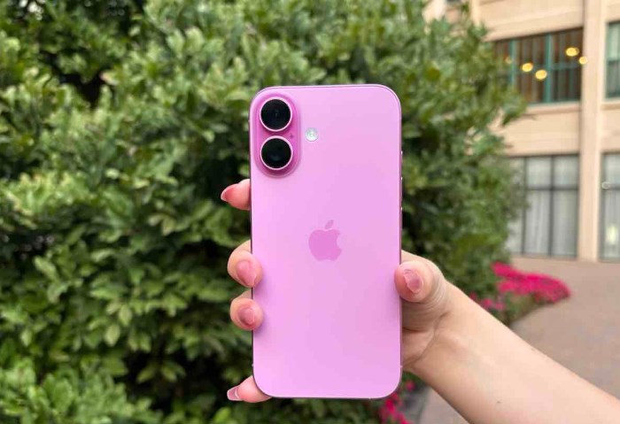 iPhone 16