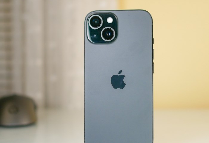 Apple iPhone 15